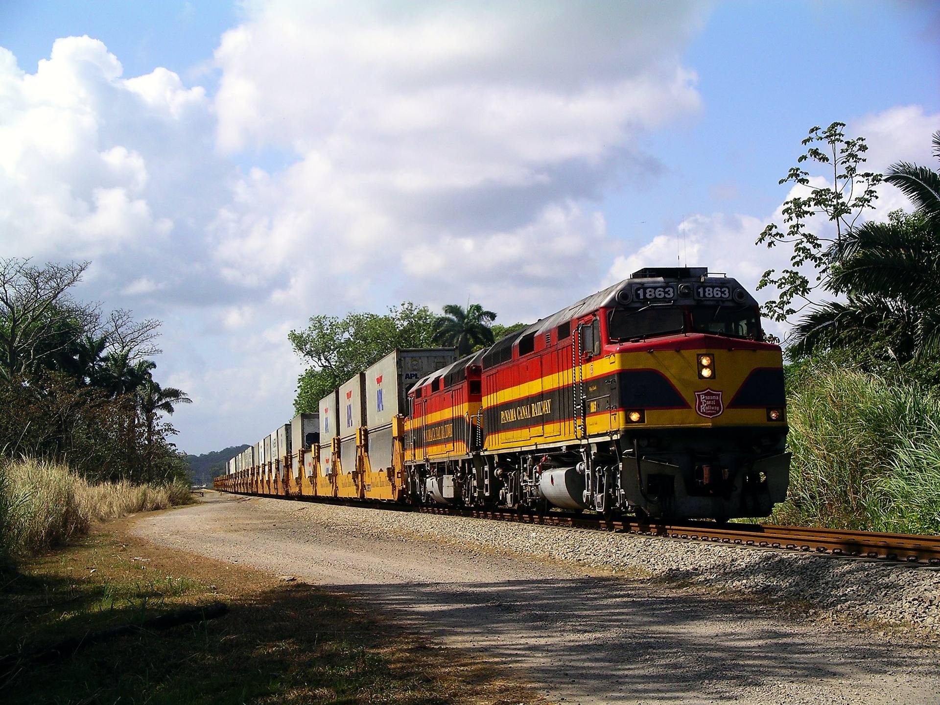 Tren de contenedores del Panama Canal Railway