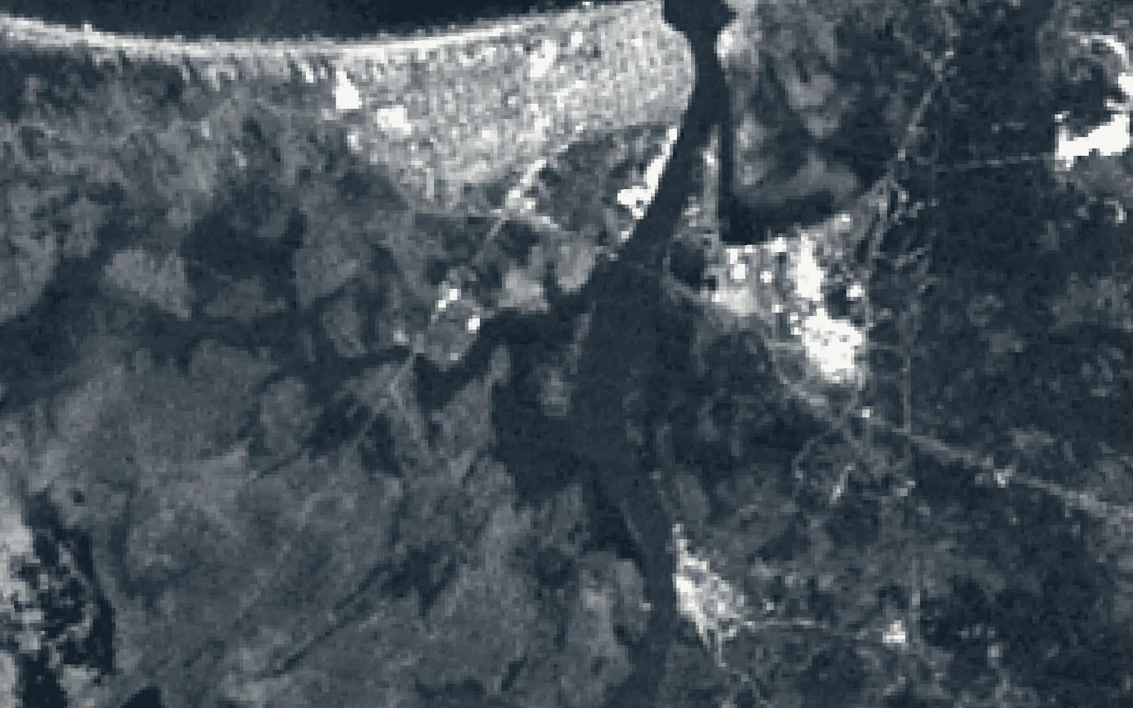 Imagen satelital de la región de Coatzacoalcos centrada en el predio, 1972