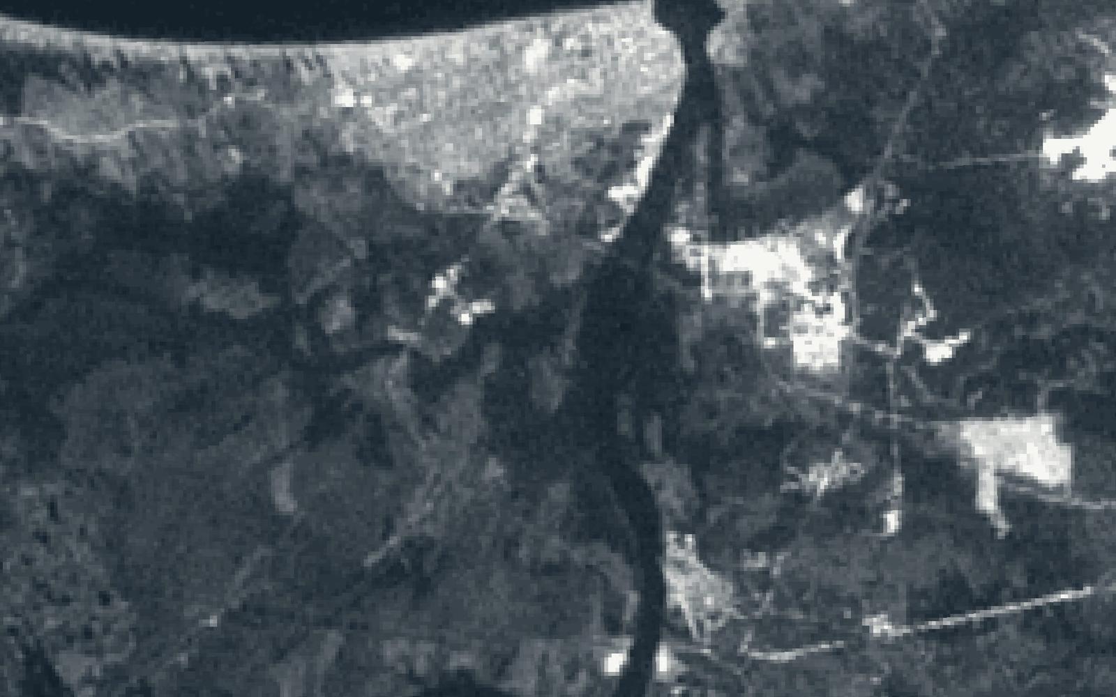 Imagen satelital de la región de Coatzacoalcos centrada en el predio, 1976