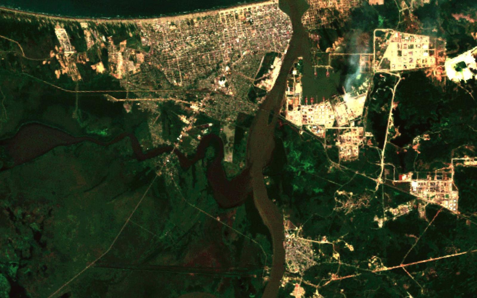 Imagen satelital de la región de Coatzacoalcos centrada en el predio, 1988