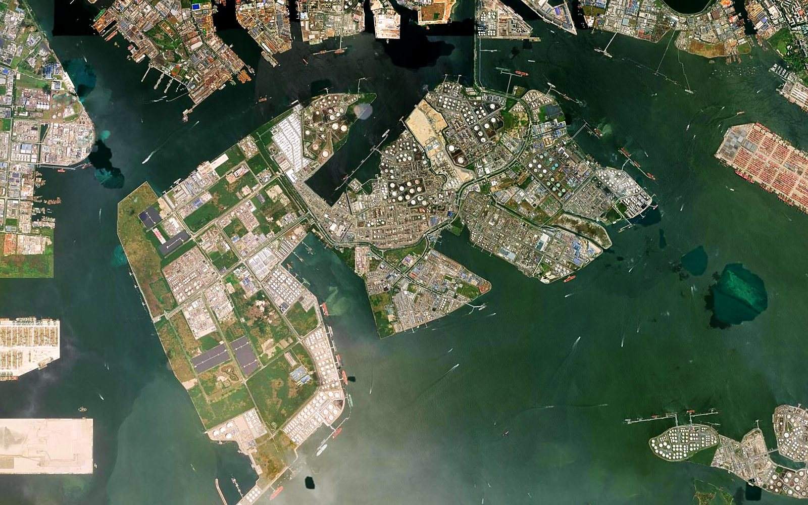 Vista satelital de Jurong Island